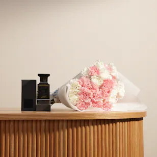 Tom Ford Oud Wood EDP | Carnations