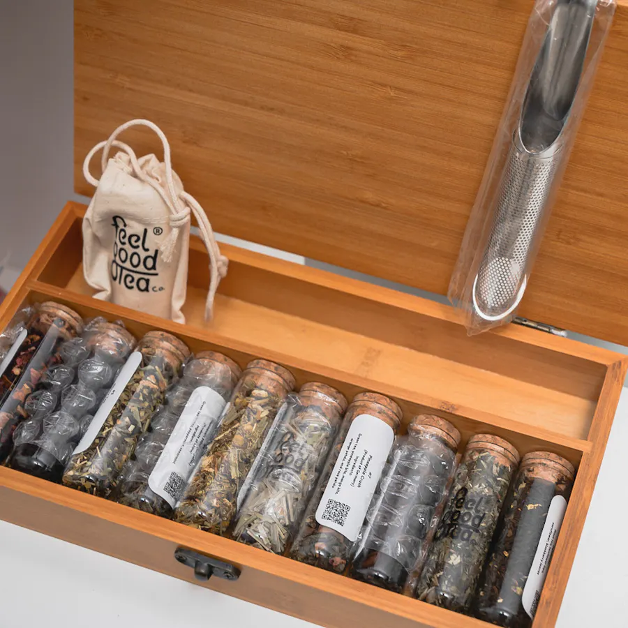 Feel Good Tea Wooden Box | Charming Bouquet 5