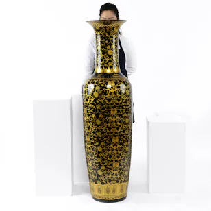 Magnificent Vase  | 140 CM