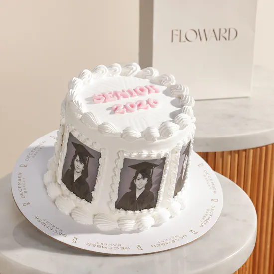 December Cake Personalized Graduation Photo Cake | Moments of Pride Flower Bouquet