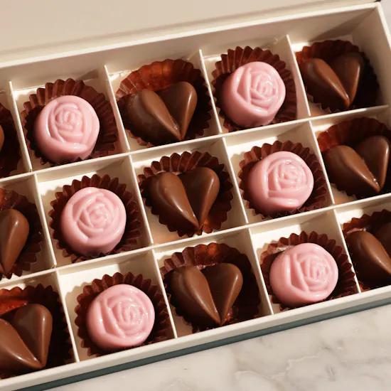 Floward Tender Heart Small Chocolate Box