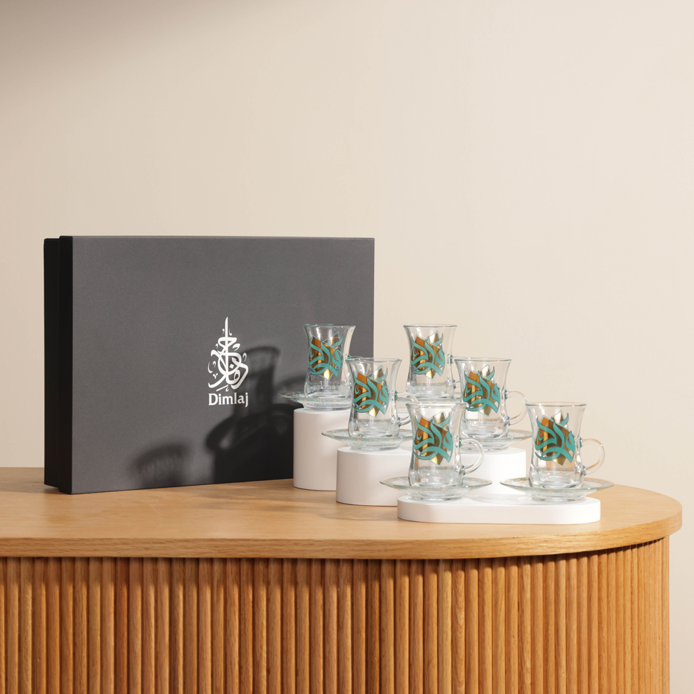 طقم أكواب شاي وصحون الورود  من ديملاج 