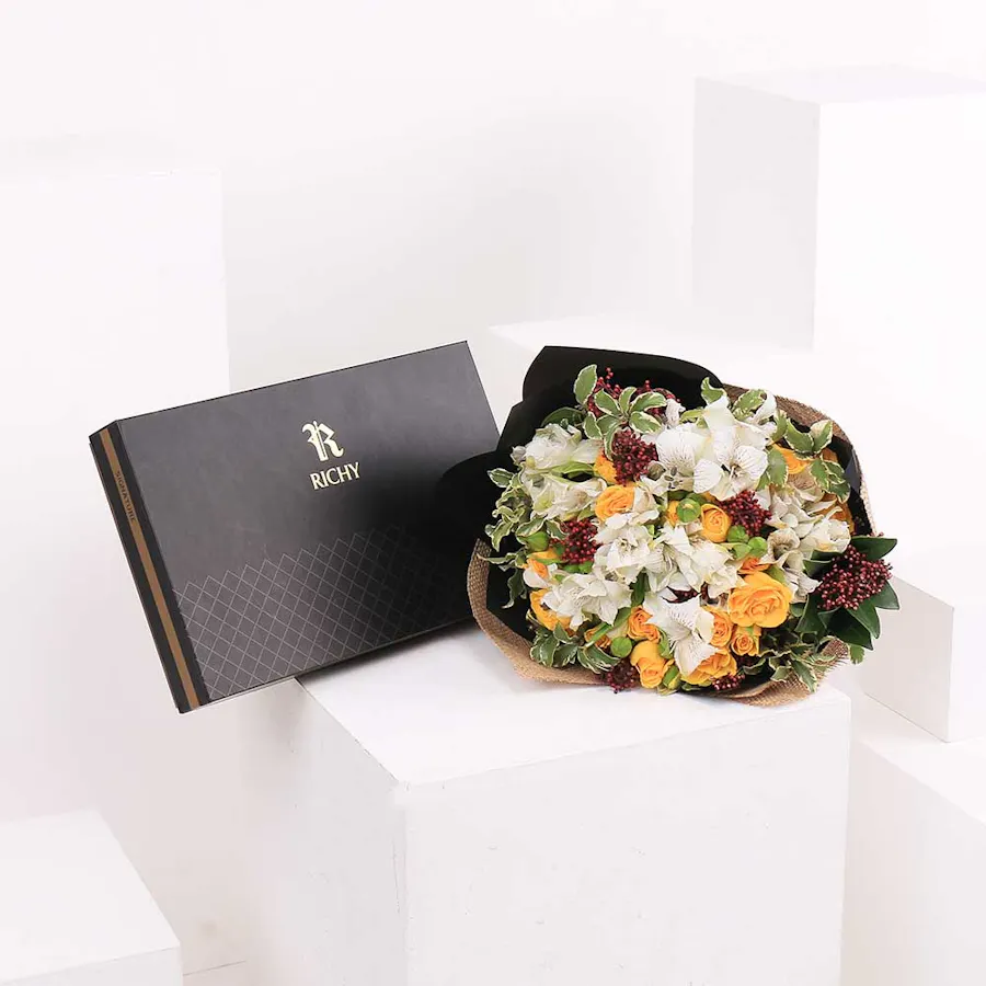 Richy White Ghutra | Delicate Spring 2