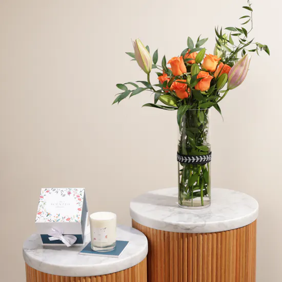 Floward Lilies Candle | Orange Rose