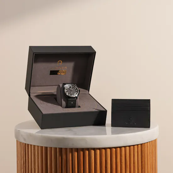 Aigner Cavallo Limited Edition Watch with Card Holder