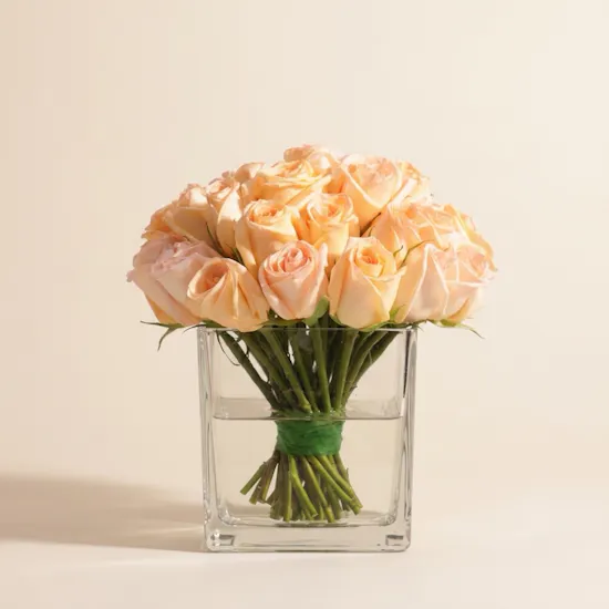 Elegant Peach Rose Vase | 35 Roses