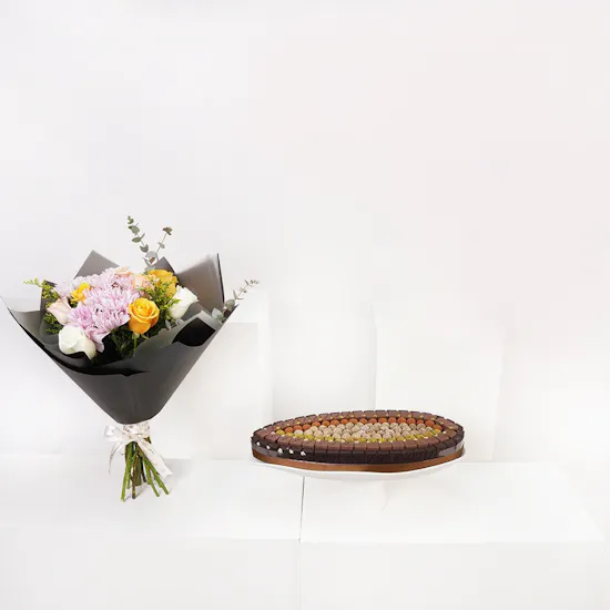 More Chocolate Alta Torre Bianca Tray | Flowers