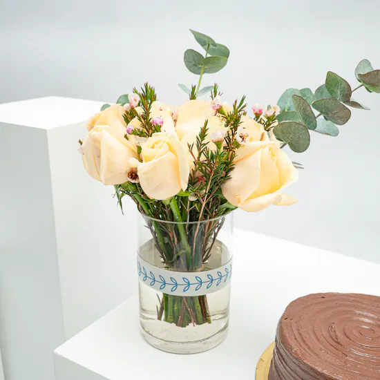 Munch Bakery Chocolate Cake | Peach Roses
