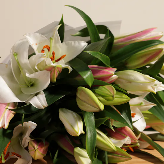 Bateel Alaska White Truffles Box | Lilies Bouquet