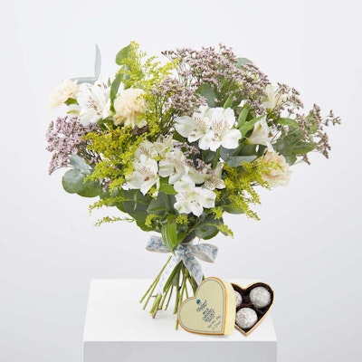 Charbonnel et Walker Milk Sea Salt Caramel Chocolate Truffles | Sunshine Letterbox Charbonnel et Walker Milk Sea Salt Caramel Chocolate Truffles | Sunshine Letterbox