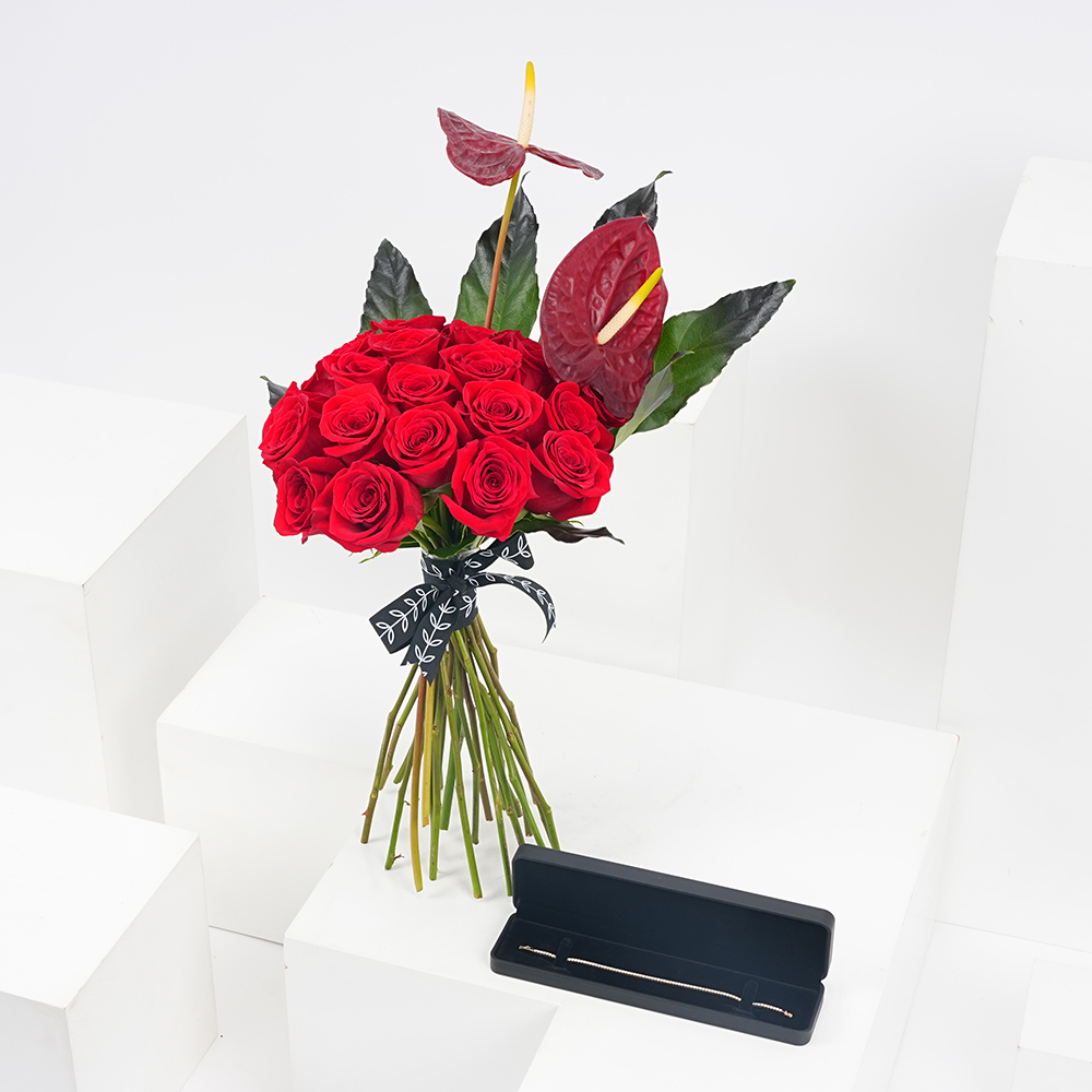 مجوهرات نافا هدية مع بوكيه سحر الأحمر