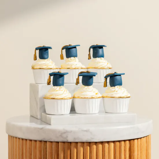 Floward Graduation Blue Hat Cupcakes