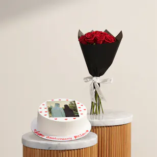 Mister Baker Personalized Love Photo Cake | Delicate Flower Bouquet Mister Baker Personalized Love Photo Cake | Delicate Flower Bouquet