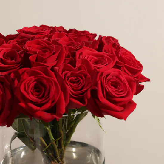 Mister Baker Happy Emirati Women's Day Cake | Proud Moment Flower Vase