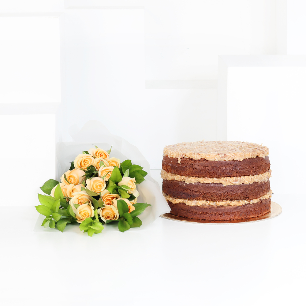 Magnolia Bakery Devil Cake | White Roses | Floward Amman