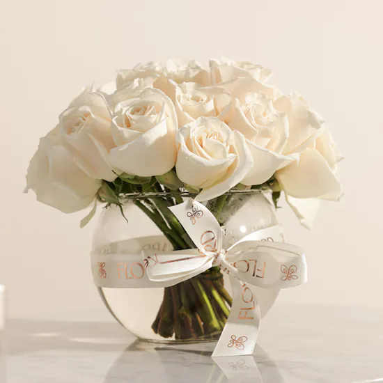 Abdul Samad Al Qurashi Ranet Khalkhal Oil Set | Serene White Roses Vase