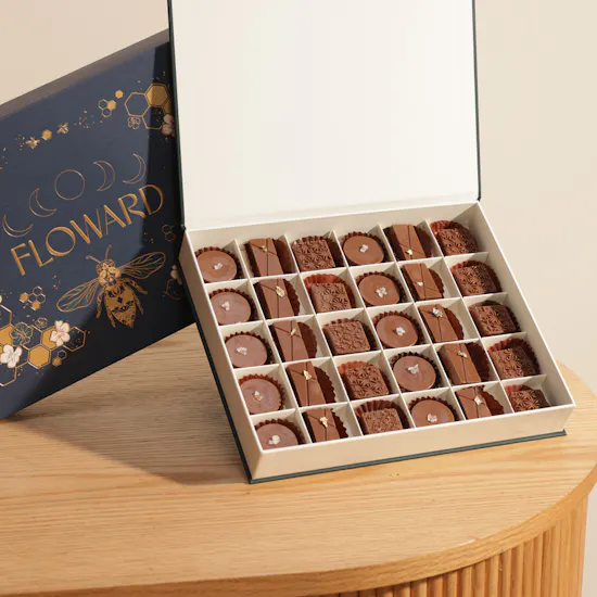 Floward Essence of Joy Medium Chocolate Box