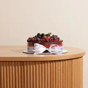 Rose Ribbon Red Velvet Cheesecake Rose Ribbon Red Velvet Cheesecake