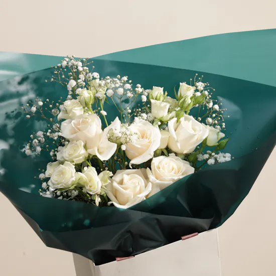 Melosa David White Candle | Refined Elegance Bouquet