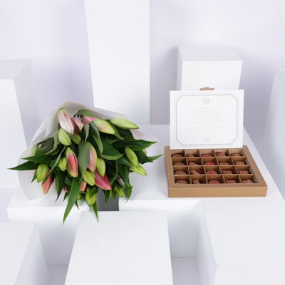 Levo  Chocolate Box | Lilies Bouquet
