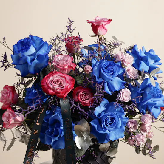 Pure Bloom Narrative Flower Vase