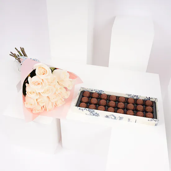 Hanoverian Truffle Chocolates Box | White Roses