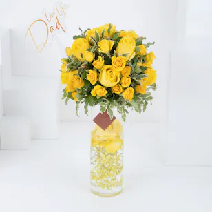 Bright Elegance | Roses Vase