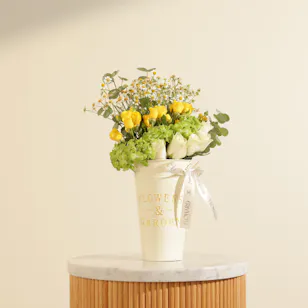 Garden Paradise Flower Vase