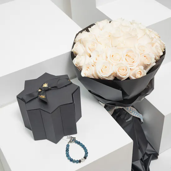 Tasneem Eshki Grace Bracelet | 30 White Roses Bouquet