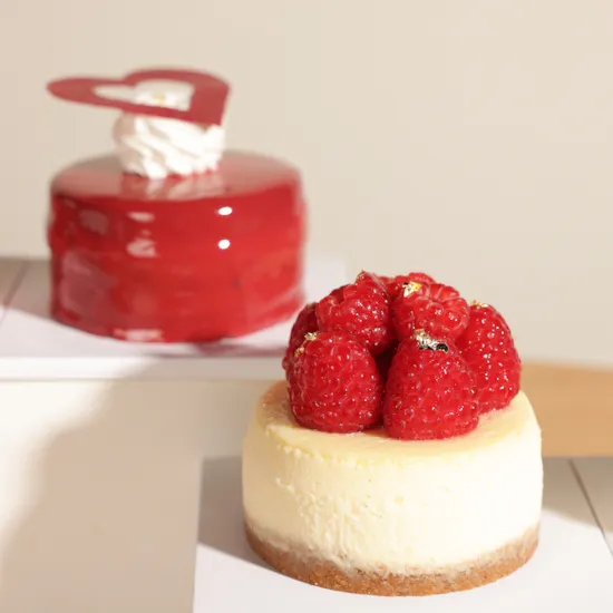 Patisserie By Guillermo Palomo Petite Cakes