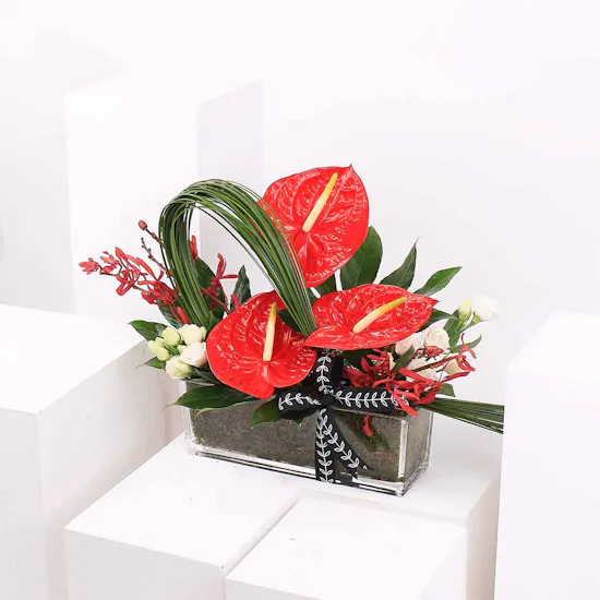 Depth of Red | Glass Vase