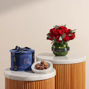 Nor Noyau Round Blue Velvet Medium Chocolate Box | Eternal Desire Flower Nor Noyau Round Blue Velvet Medium Chocolate Box | Eternal Desire Flower
