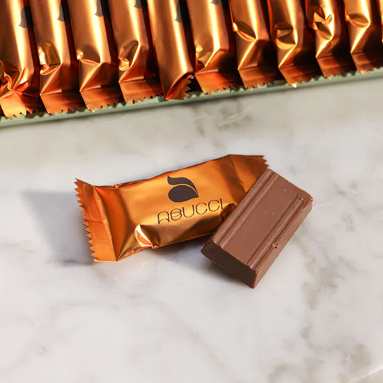 Abucci Crep Dantel Chocolates Palm Box