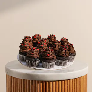 Floward Mini Hearts Chocolate Cupcakes