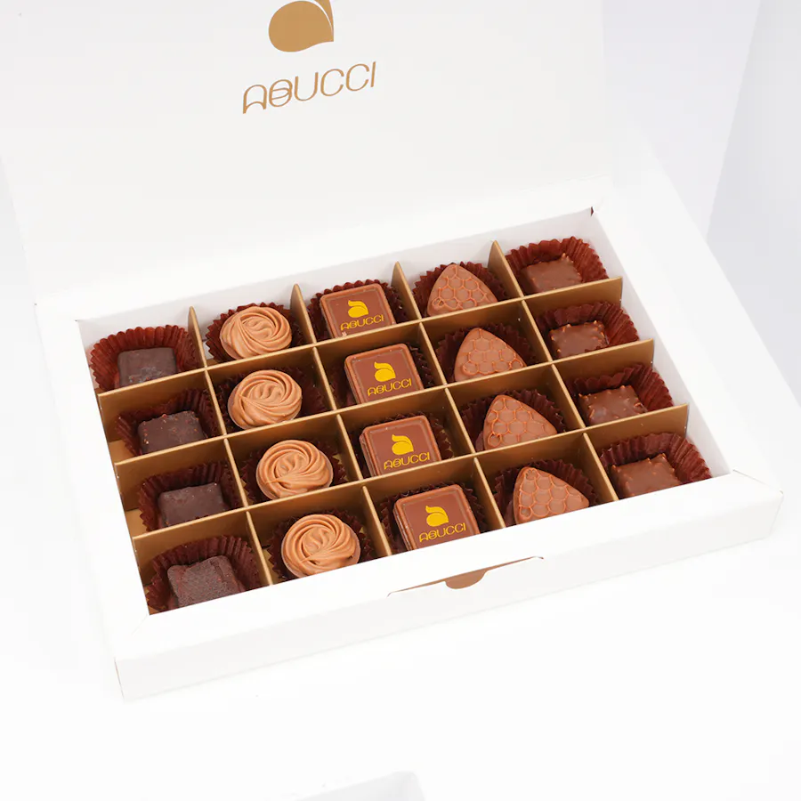 Abucci Chocolate Box | Everlasting Red Rose 4