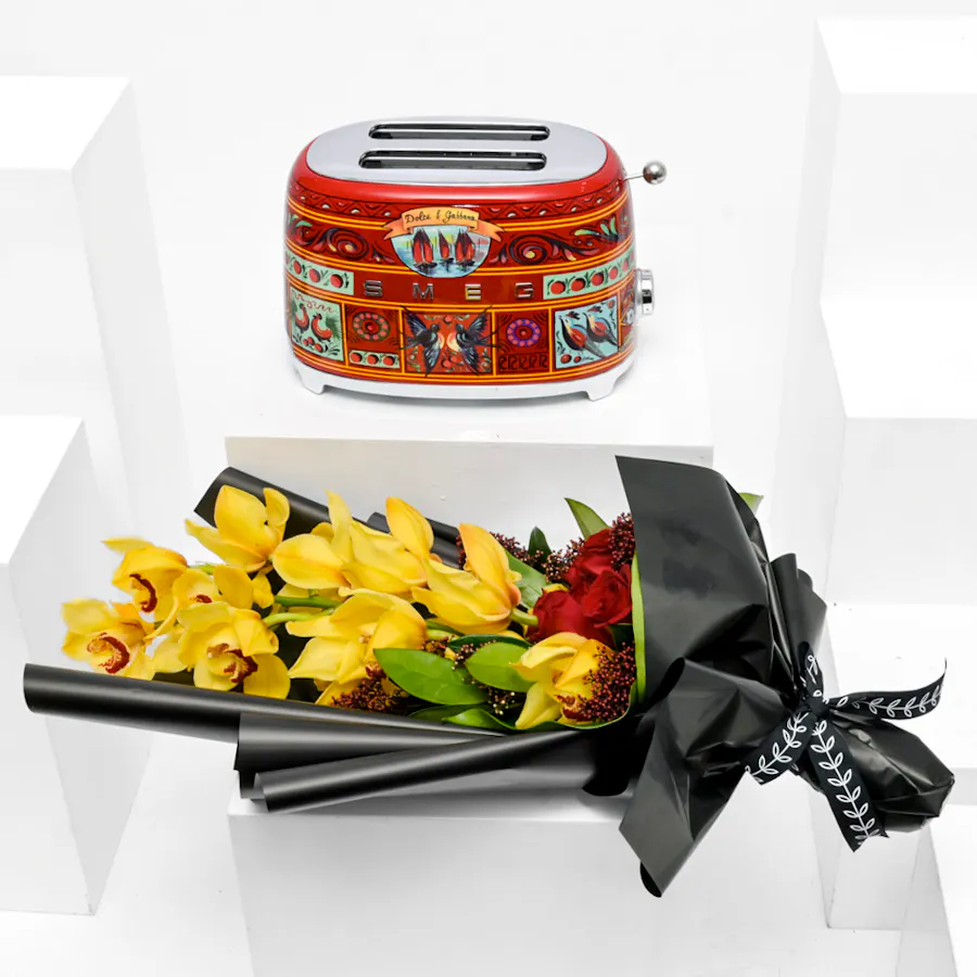 Dolce&Gabbana toaster Smeg with Warm Spring Bouquet  6
