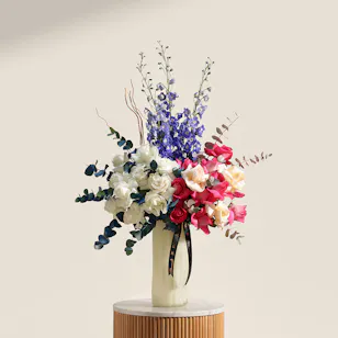 Pinky Glow Roses Vase