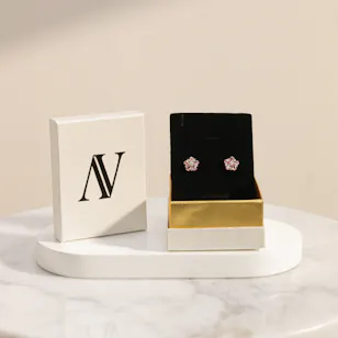AV Jewelry Gold Earrings With a Flower Design