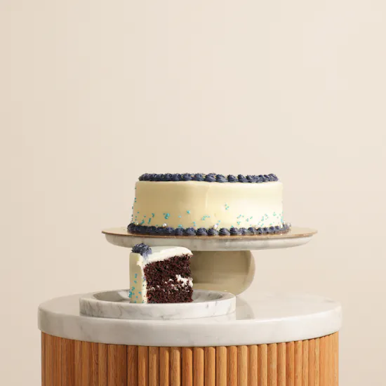 Floward Personalized Photo Chocolate Blue Cake