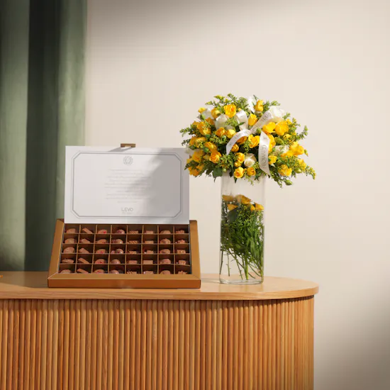 Levo Chocolates Box | Beauty of Roses Flowers Vase