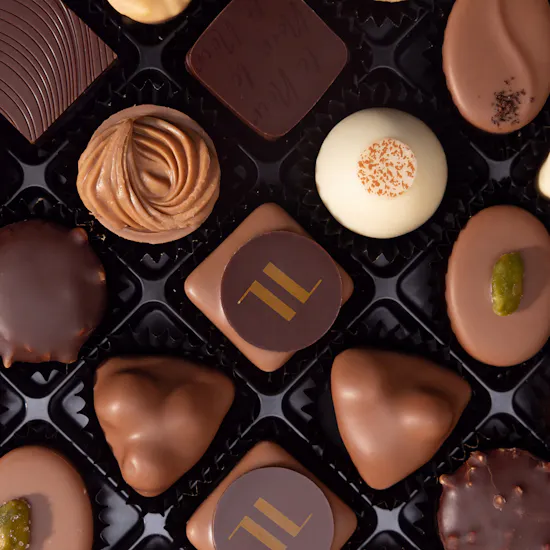 Läderach Praline and Truffle Assorted Medium Wooden Chocolate Box