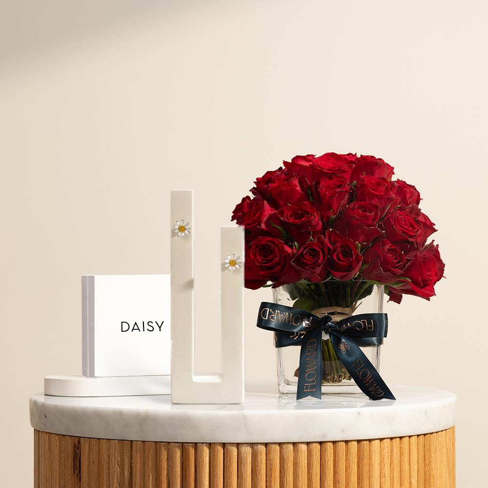 Daisy Marguerite Daisy Silver Women's Stud Earrings | Pure Passion Flower Vase