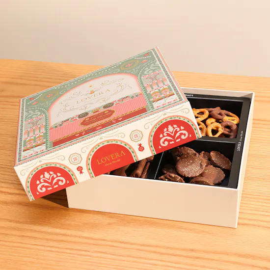 Lovera Zawara Chocolate Box | Sunshine Bouquet