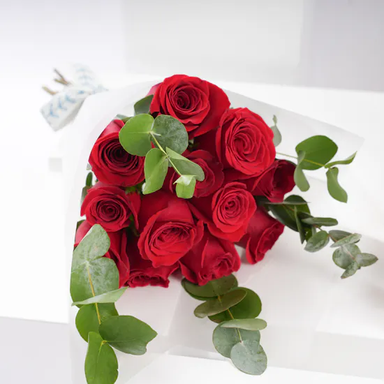Nava Jewelry Two Layered Rose Gold Necklace | 12 Red Roses Bouquet