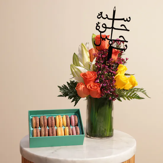 Ermine Macarons Box | Birthday Flower Vase