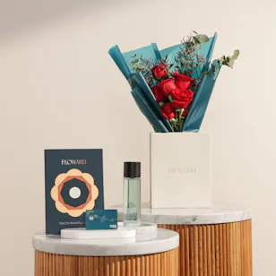 Floward Card | Mubkhar Unisex EDP and Elegant Flowers Floward Card | Mubkhar Unisex EDP and Elegant Flowers