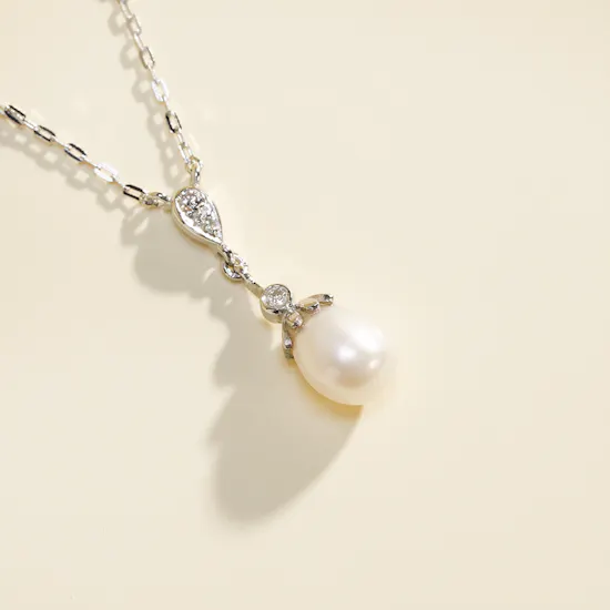Izmirian Pearl Drop Diamond Women's Necklace
