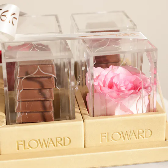 Floward Delicate Chocolate and Flowers Favors