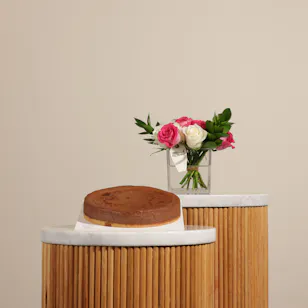 Patisserie By Guillermo Palomo Chocolate Cheesecake | Roses Vase
