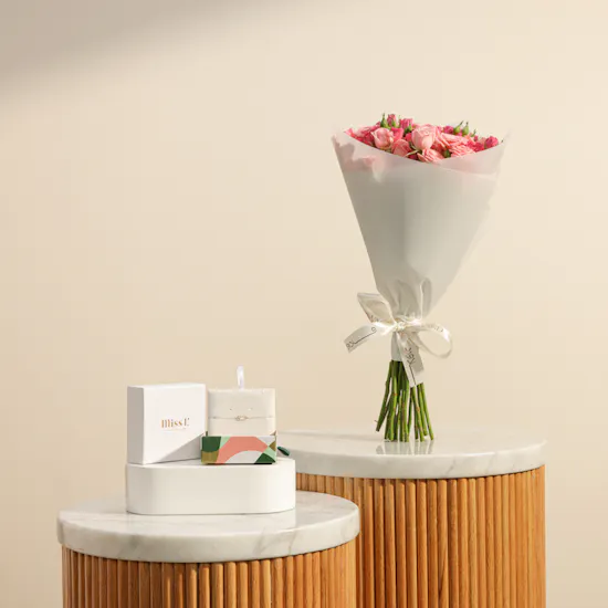 Miss L by L'azurde Elegant Gold Bracelet | Beauty Flowers Bouquet